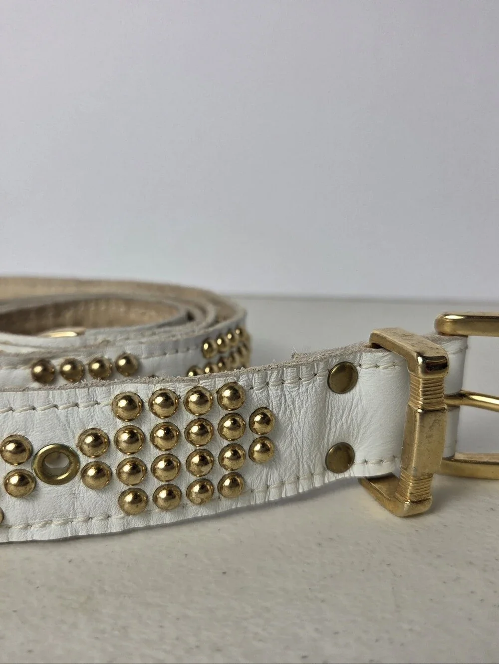 Sand Castle White Belt Studded Gold Buckle Vintage Womens